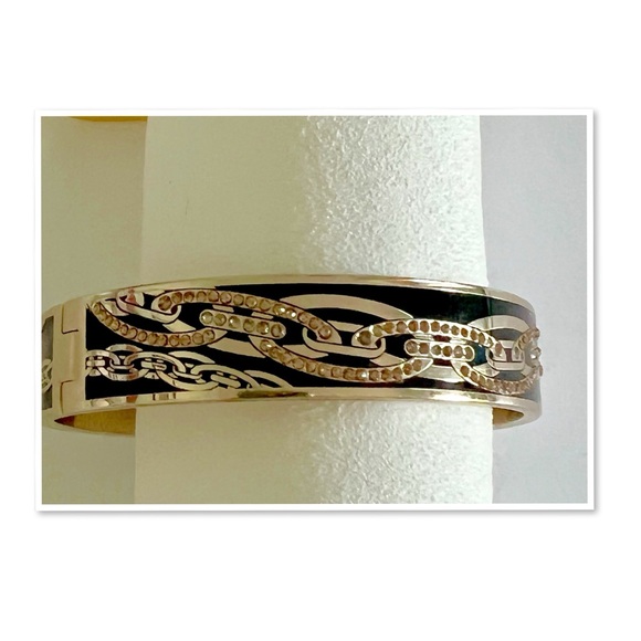 Henri Bendel Bracelet - Picture 4 of 9